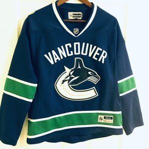 Authentic Canucks Jersey!! Size L